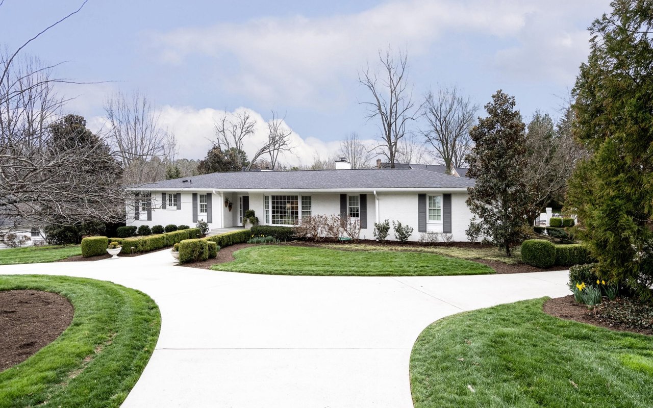 Luxury Spotlight | 7208 Rotherwood Drive Knoxville, TN 37919