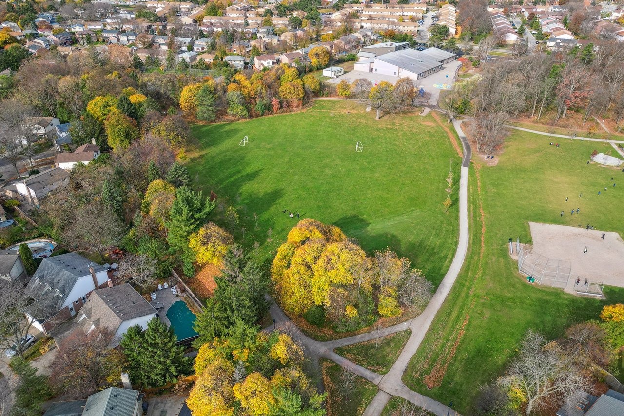 Perfect Family Home Backing onto Greenspace