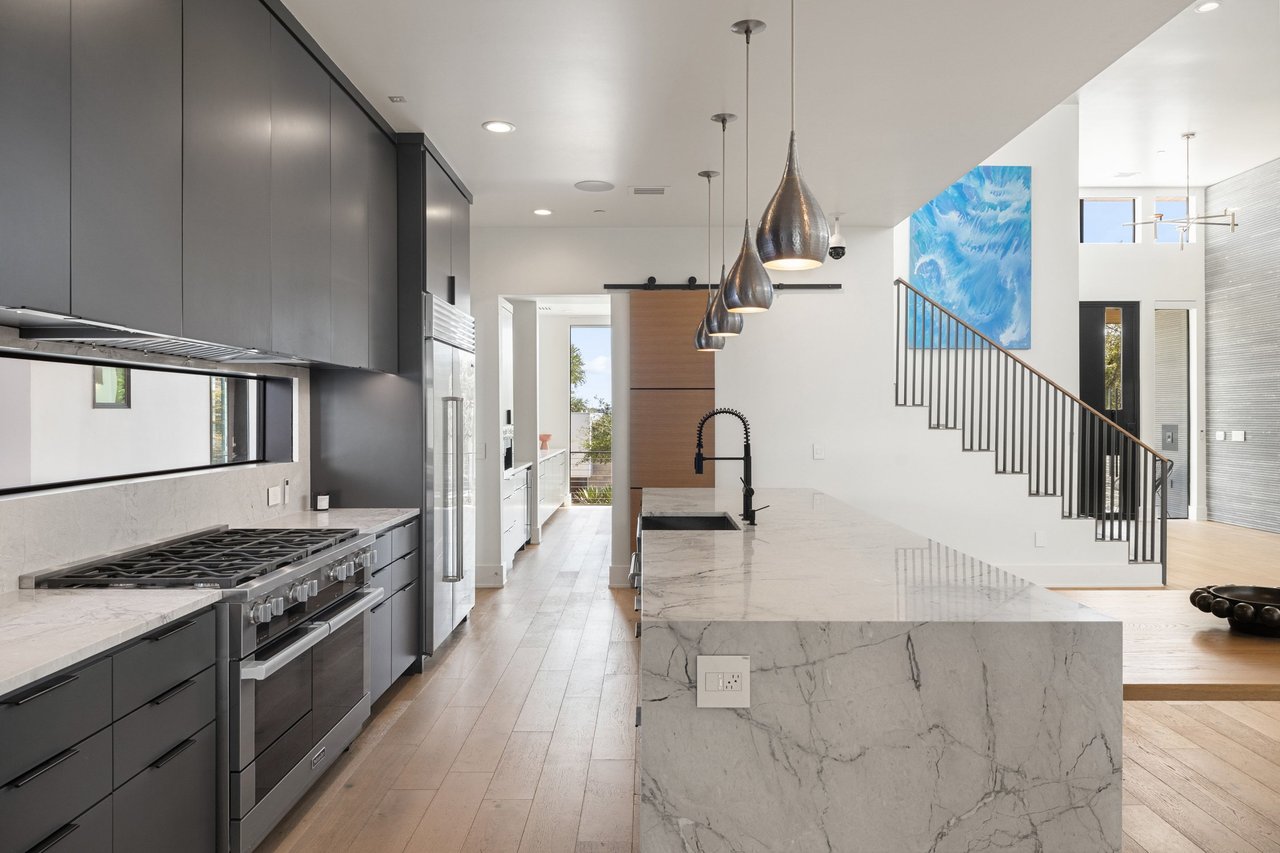 4811 Timberline Drive