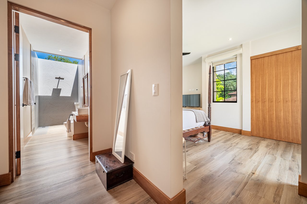 Casa Canto del Agua | Luxury 7-Bedroom Villa with Two Guest Apartments in Hacienda Pinilla’s Reserva de Golf