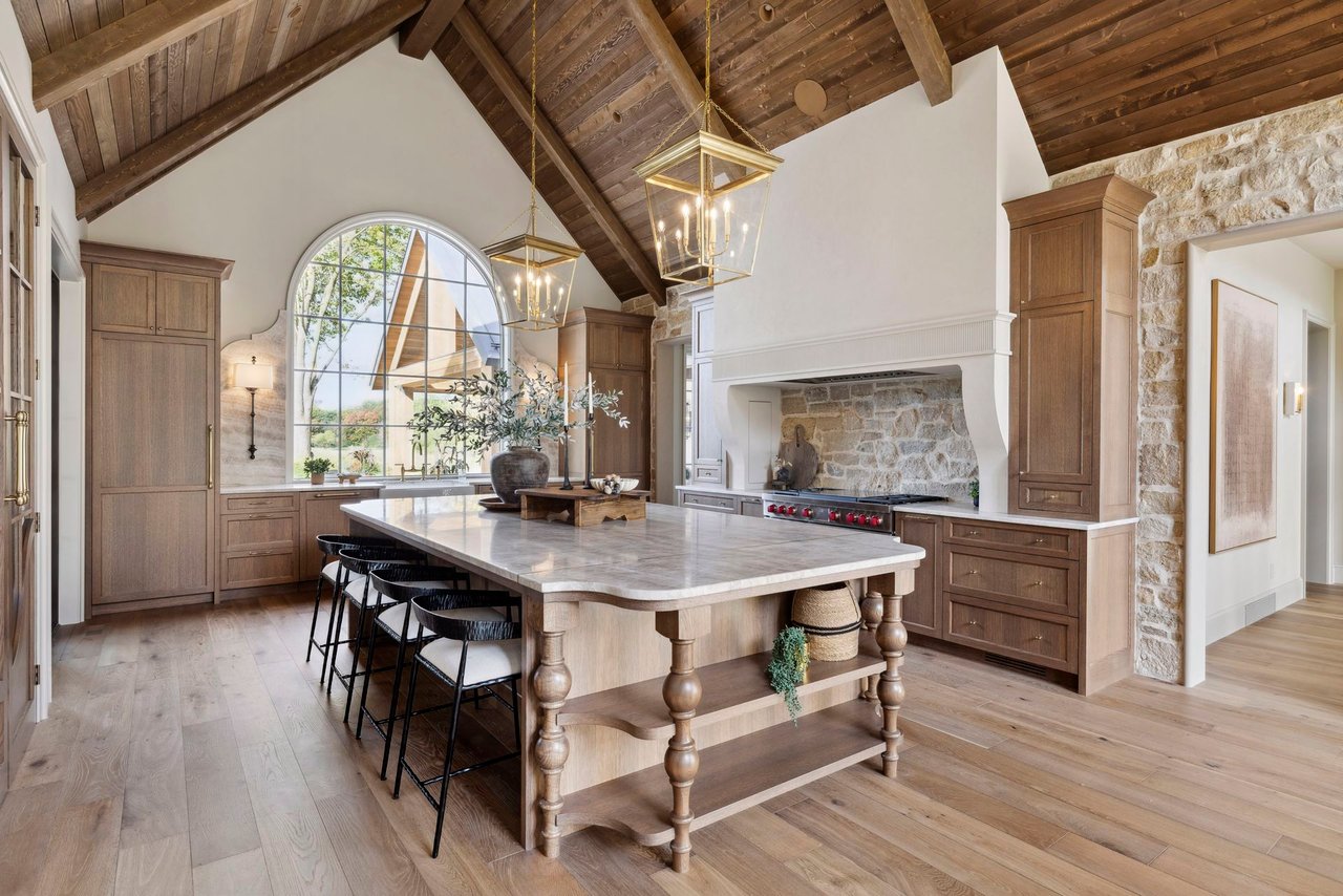 2295 Tamarack Drive, Medina