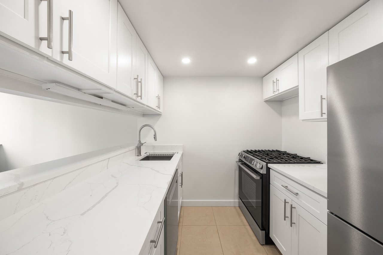 45 West 67th Street, 8H