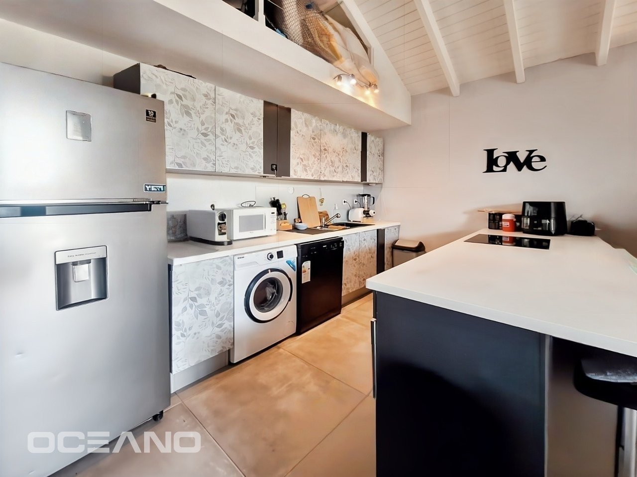 4-bedroom house with garden 