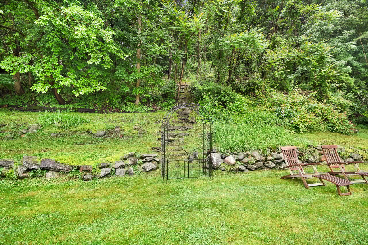 55 Meadow Lane