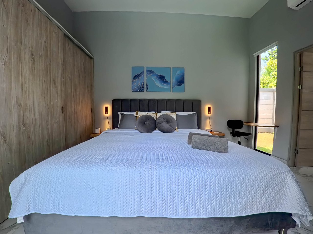 Great Location Brand New Pool House