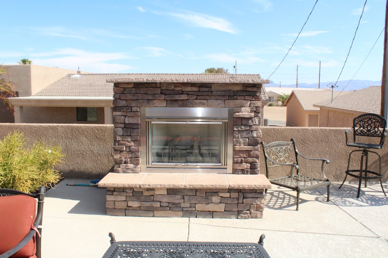 2562 Beverly Glen Dr. 