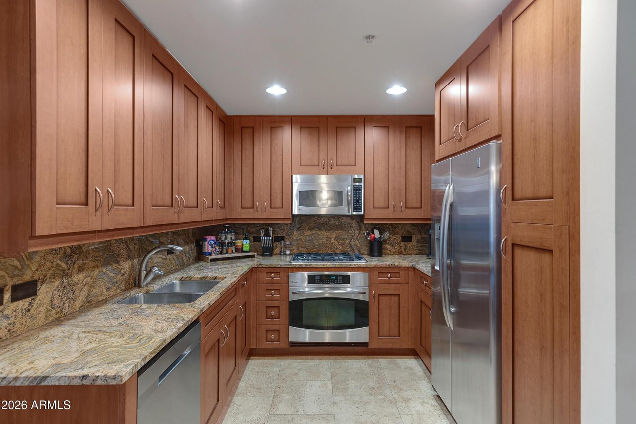 7161 E Rancho Vista Dr, #4003