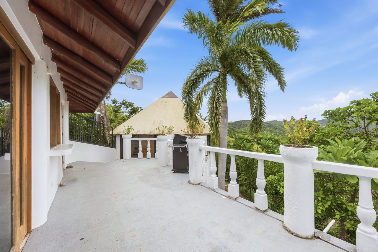 CASA EAGLE'S NEST - PALO VISTA - NEAR HUACAS