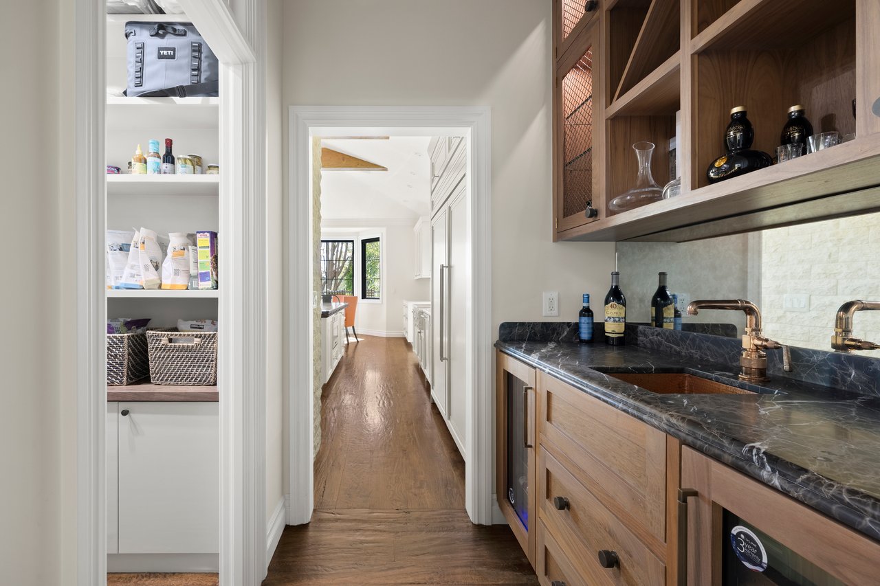 2325 Duxbury Cir