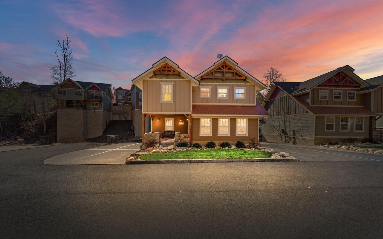 Wallace Luxury Spotlight | 1210 Bianca Way Gatlinburg, TN 37738