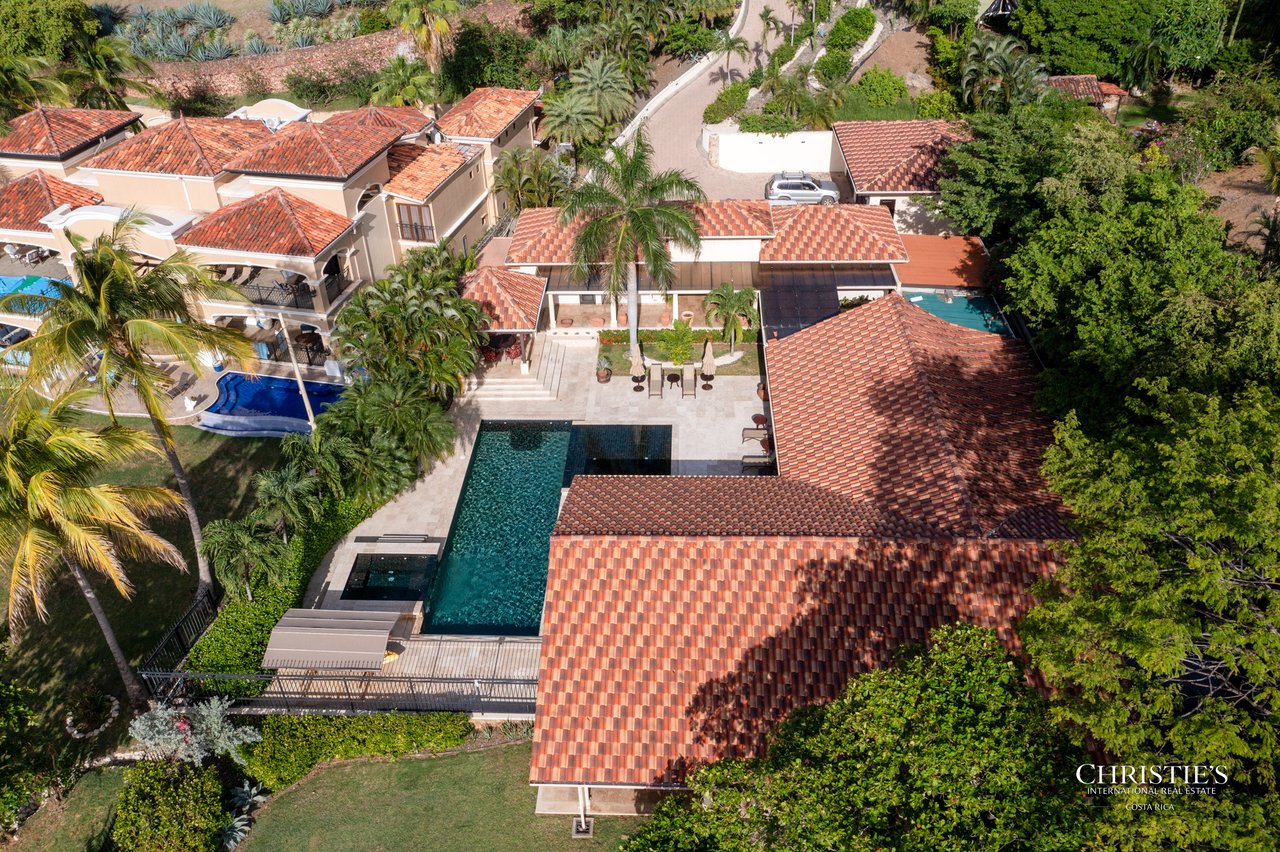 Casa Playa Bonita | Beachfront Luxury Estate in Playa Flamingo