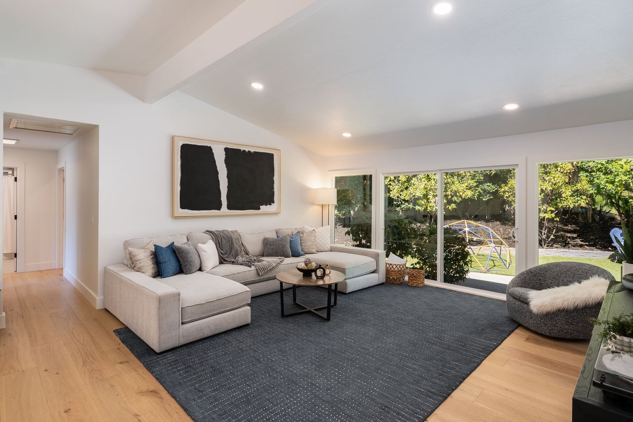 Modern Design Meets Comfort