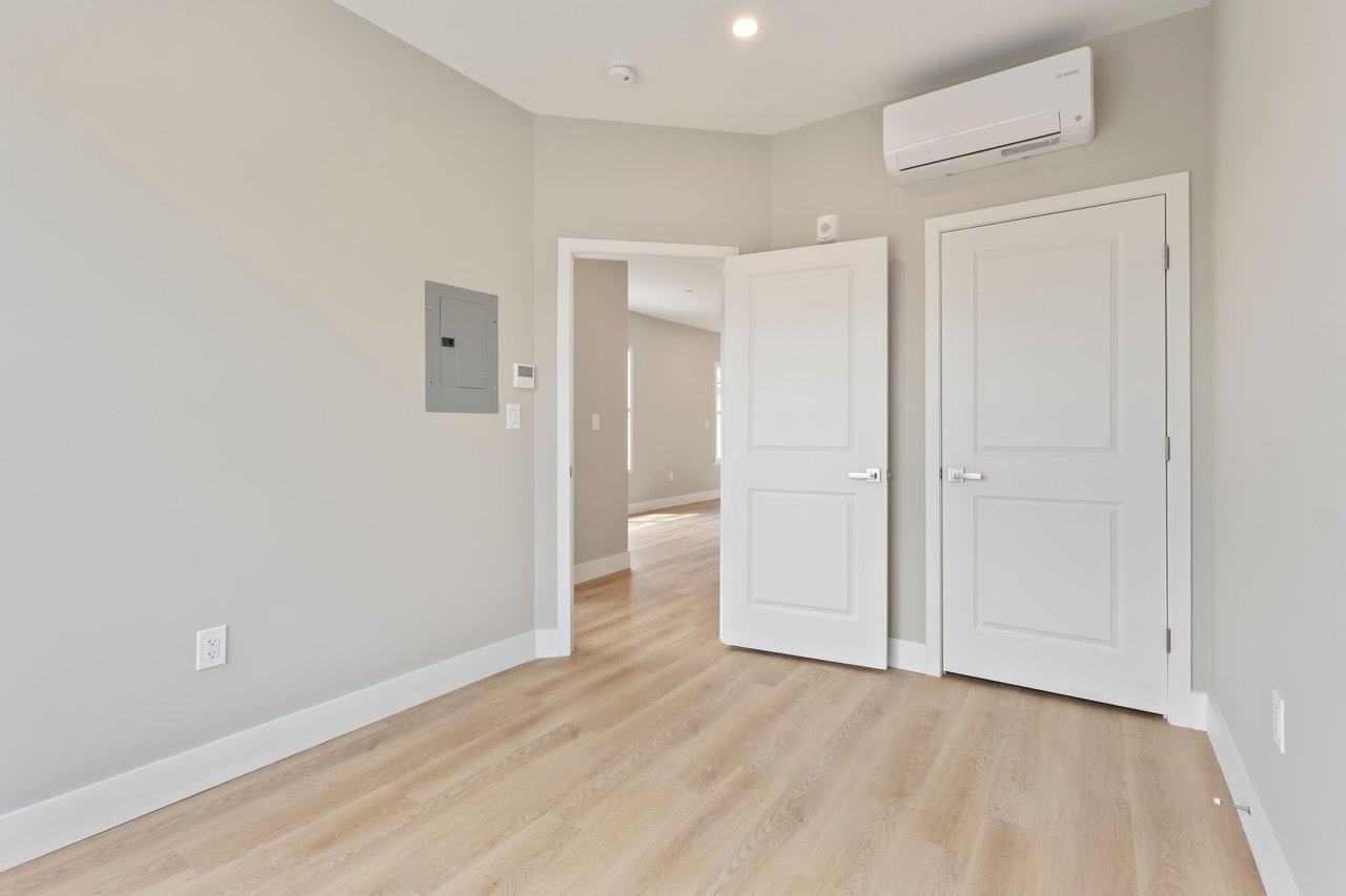 298 Main Street, 2H