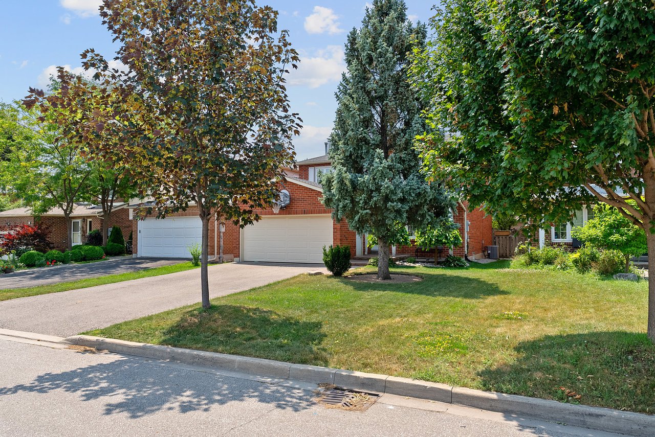28 Thornway Ave