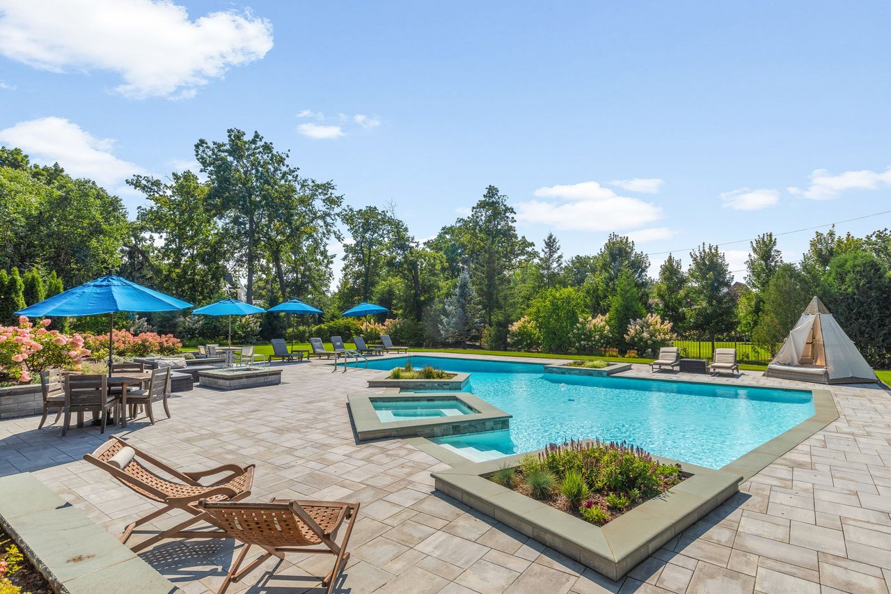 510 Broadsmoore Drive