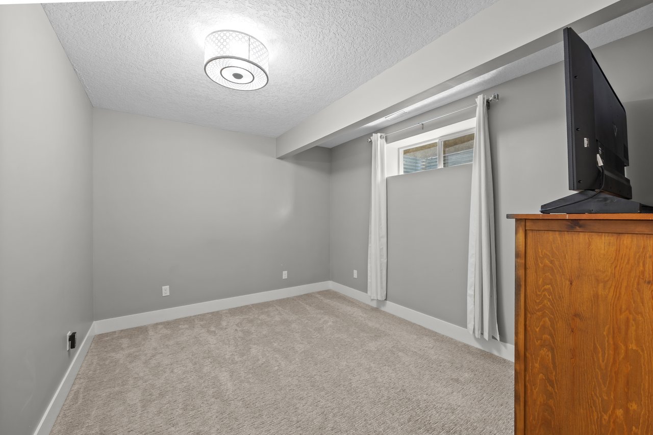 1728 36 Avenue SW Unit: 2