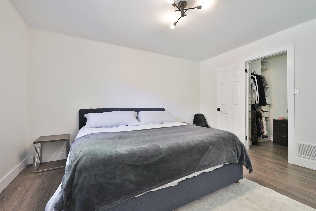 1131 Carol Street, Burlington