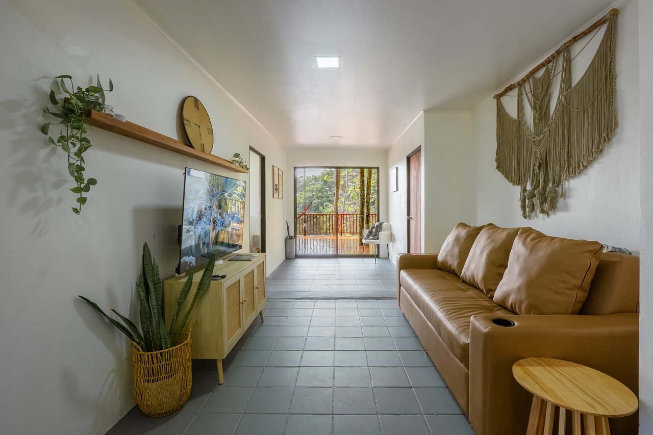 Ocean Peek Paradise Villa - 3 Bed - 1 Bath With a Pool in Hatillo