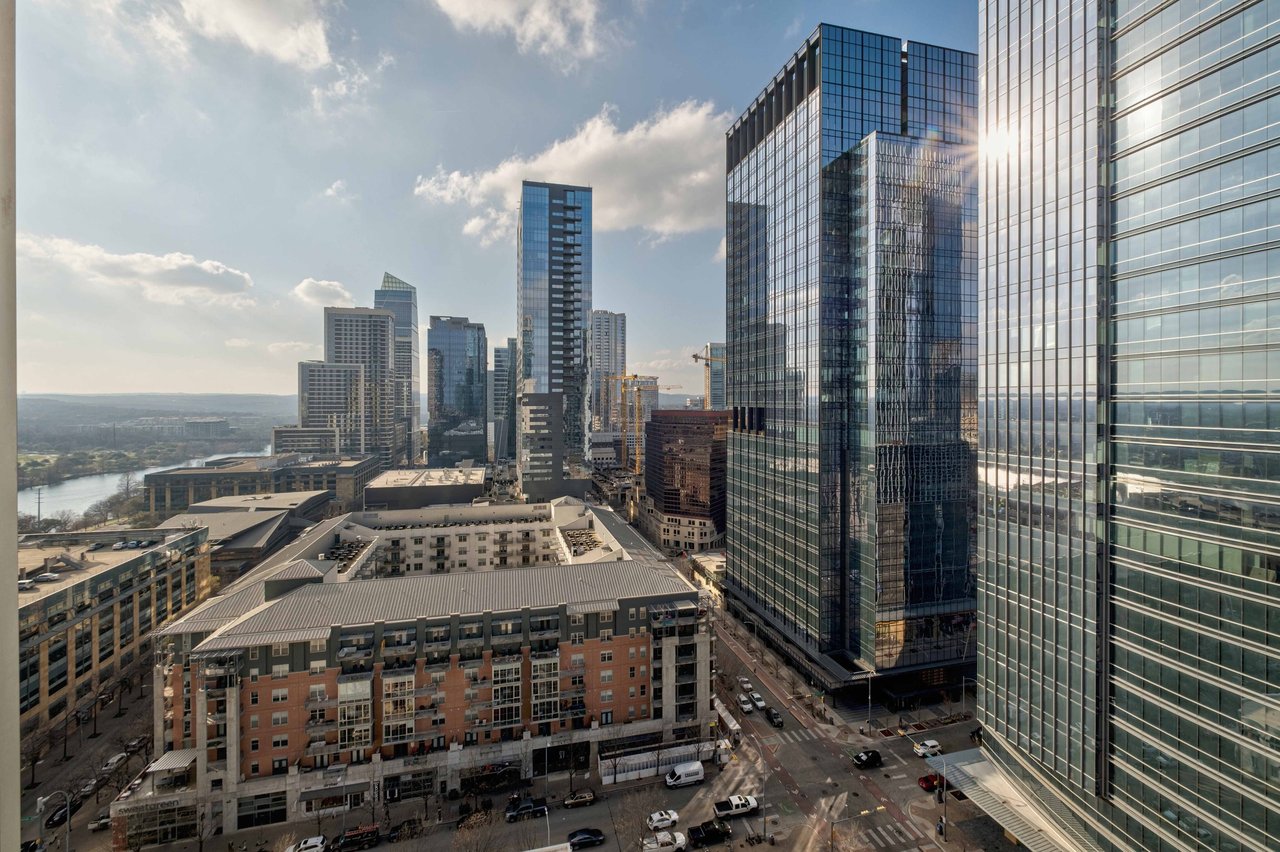 200 Congress Ave #18AE