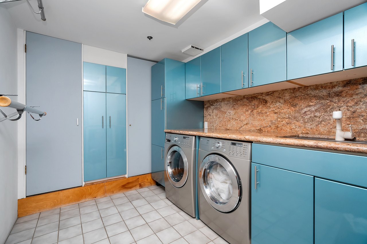 Casa Bianca by Oraklus