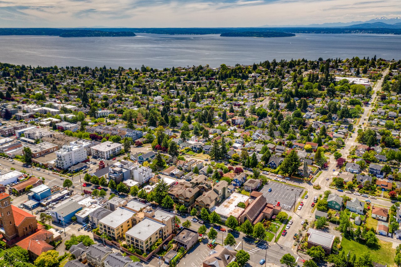 4123 California Avenue SW #403 Penthouse