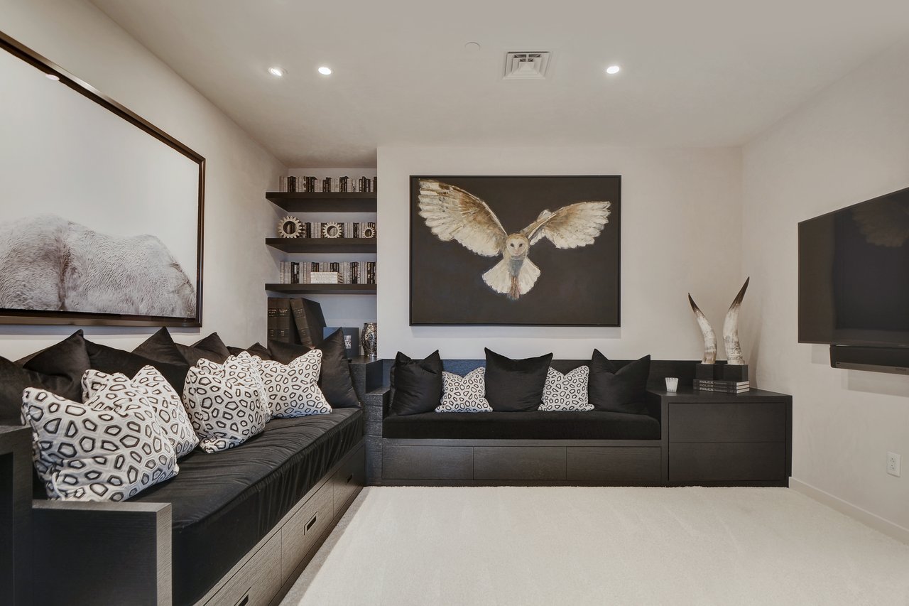 200 Congress Avenue #43ST