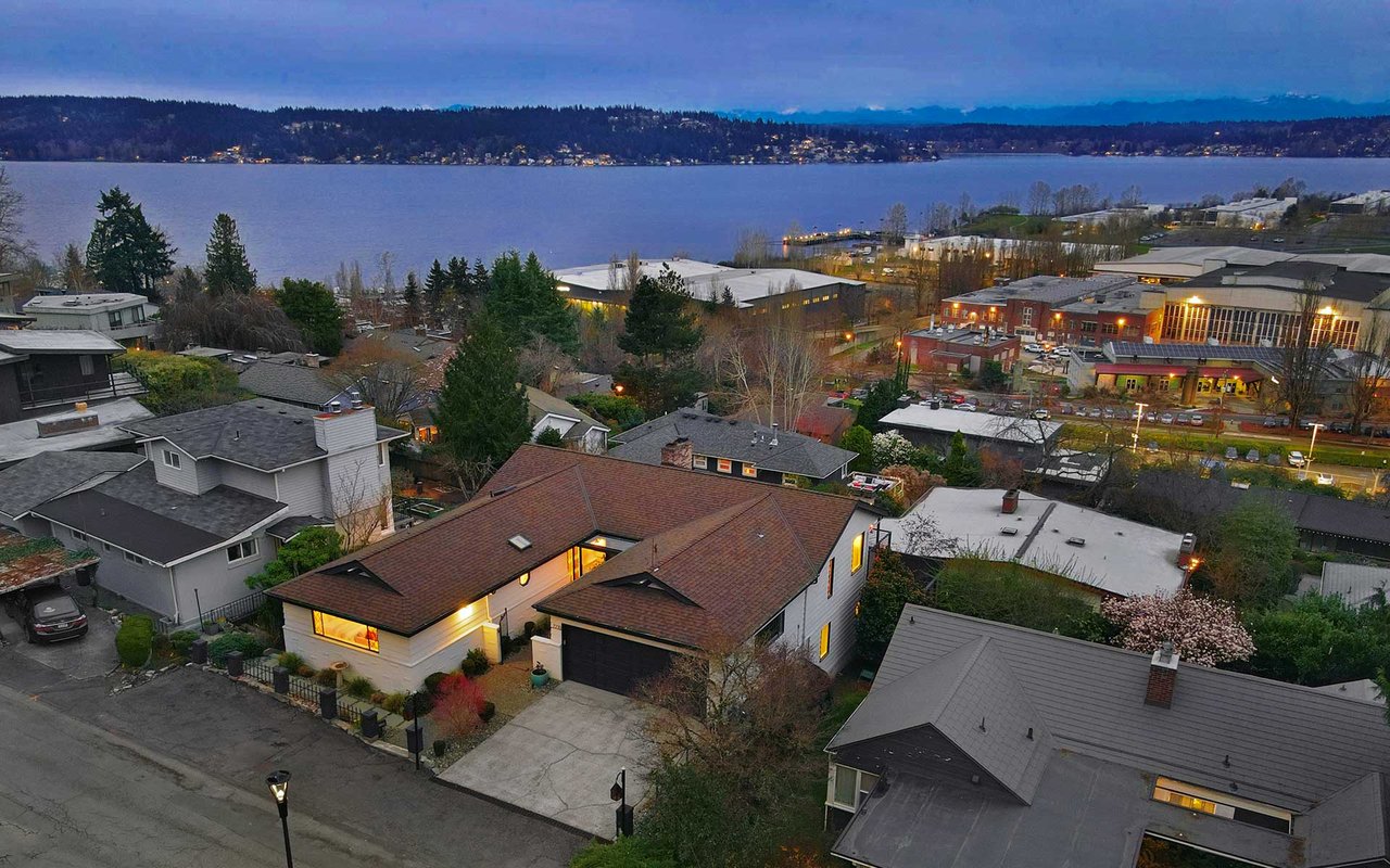 Dreamy MCM in View Ridge