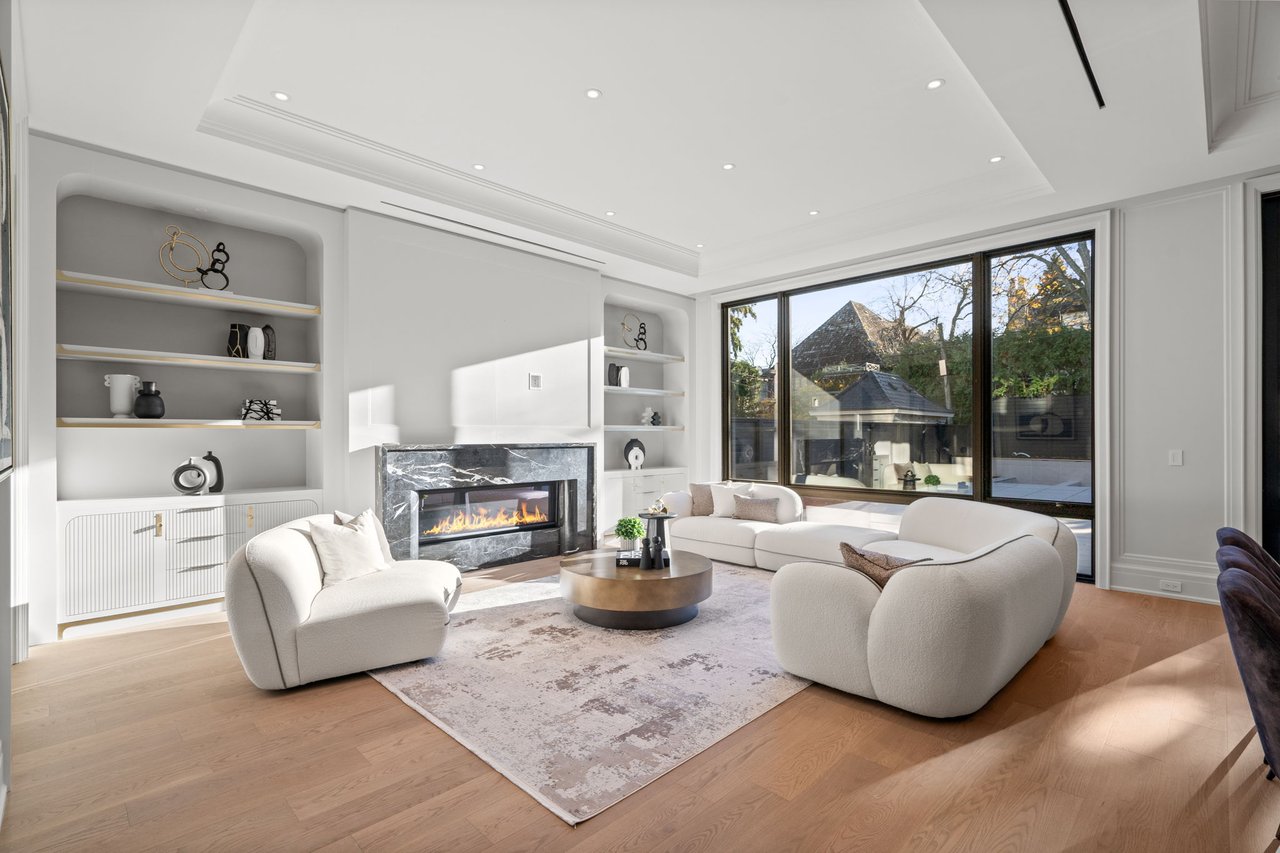 Prestigious Dunvegan Rd