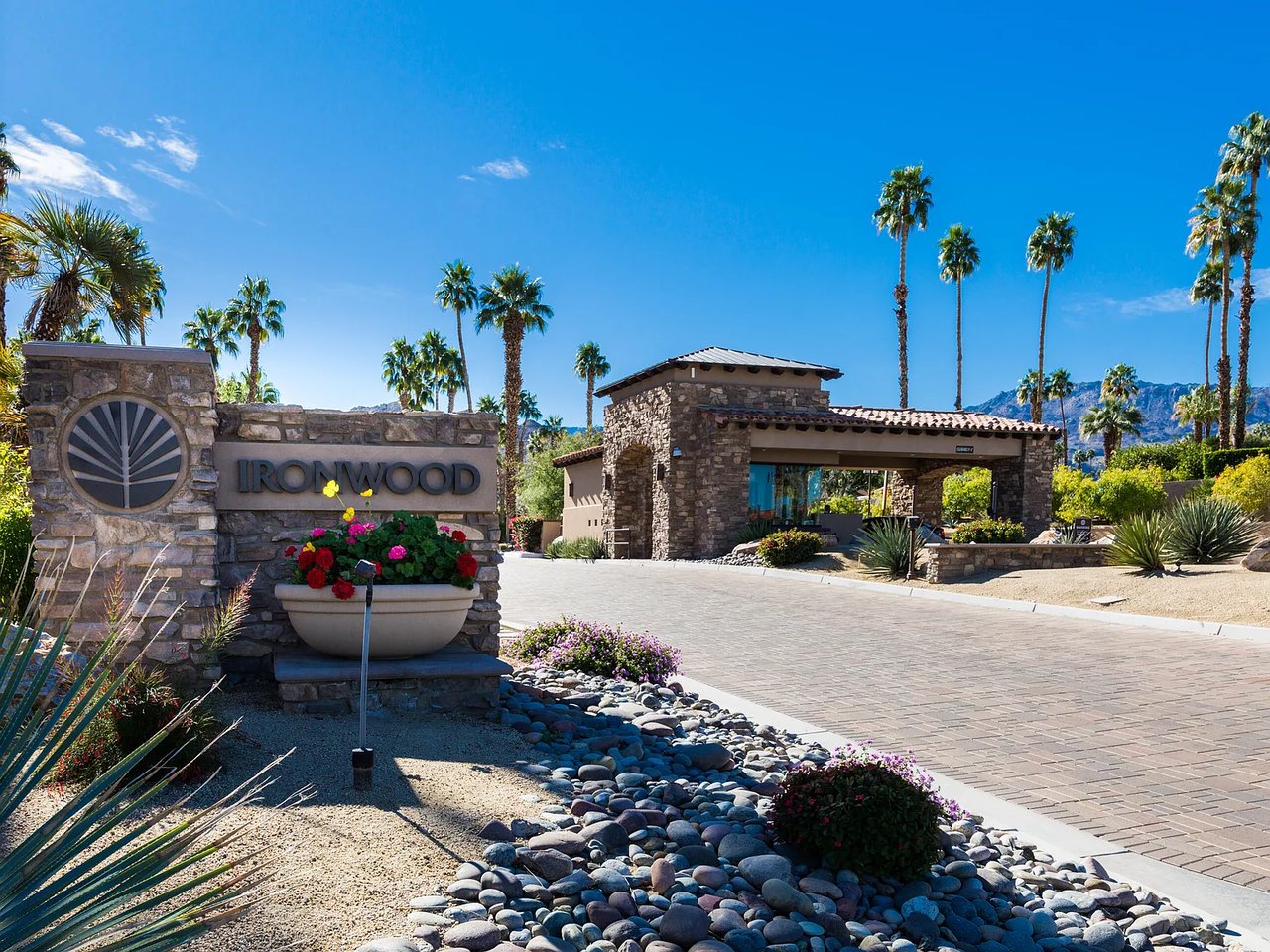 73335 Oriole Ct