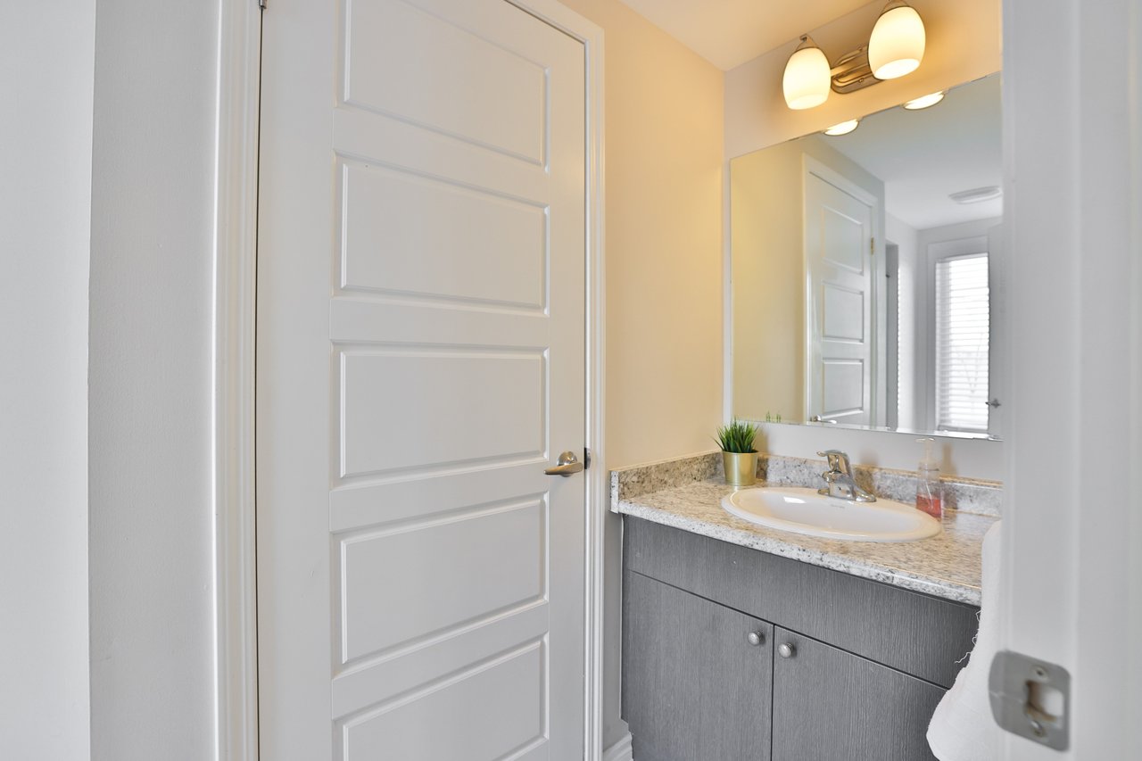 1133 Duignan Crescent, Milton