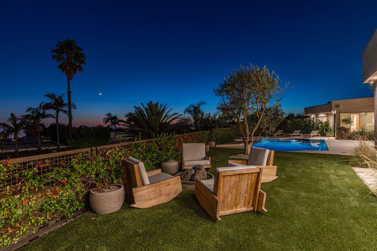 1705 Carla Ridge, Beverly Hills