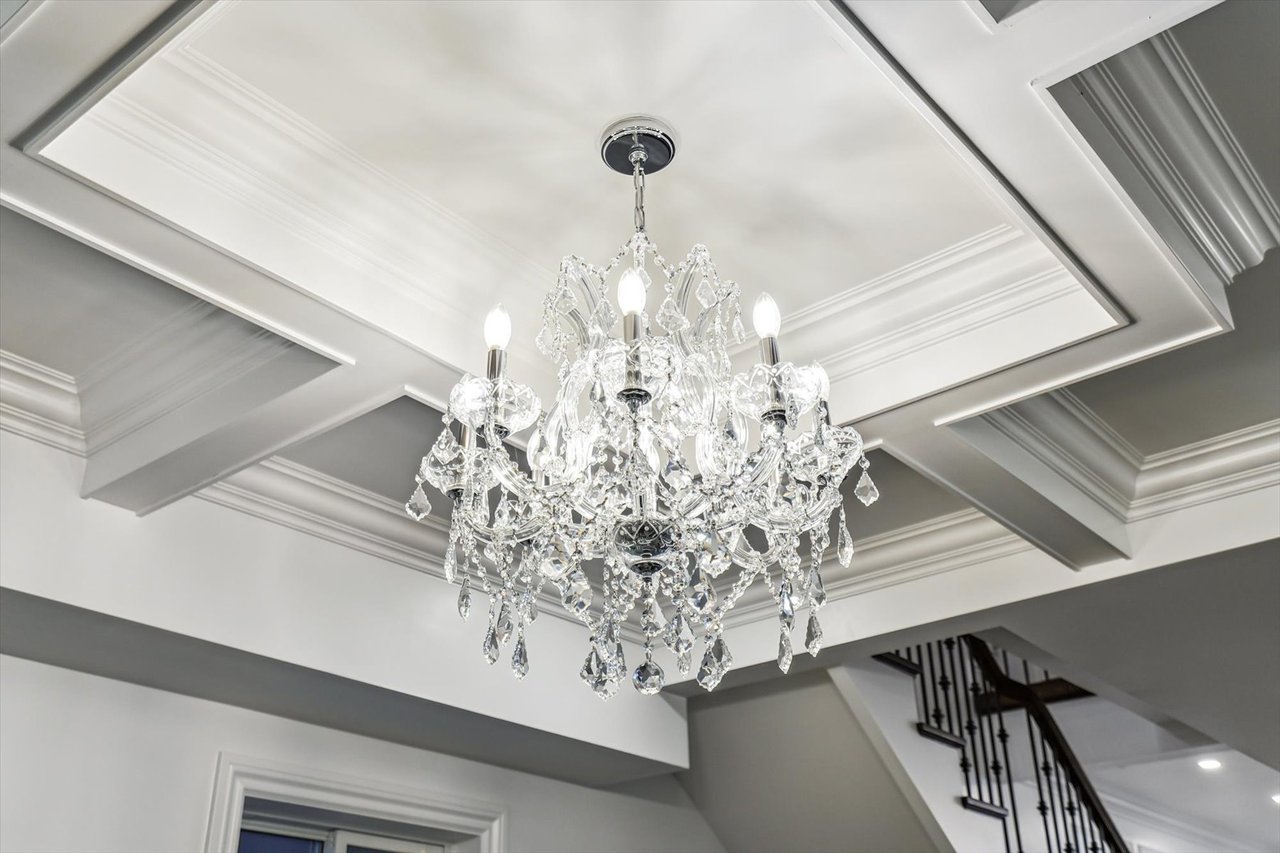 290 Bathurst St