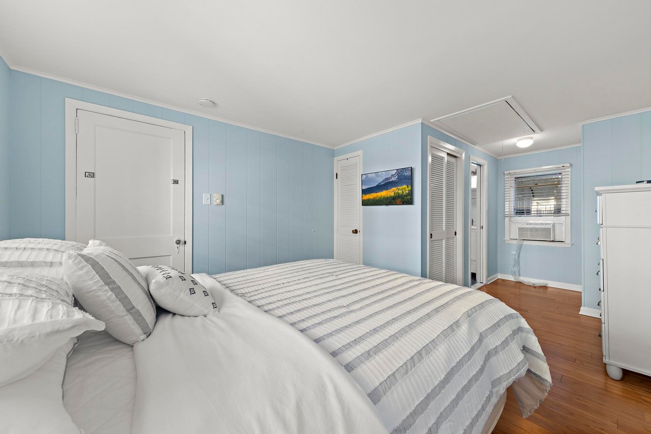 112 8th Street Beach Haven w/Cottage