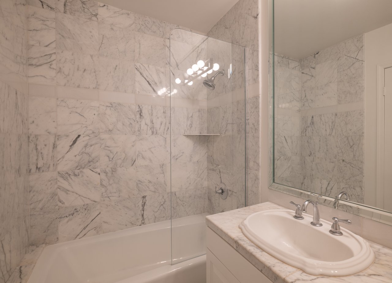 146 S Clark Dr Unit: 101, West Hollywood