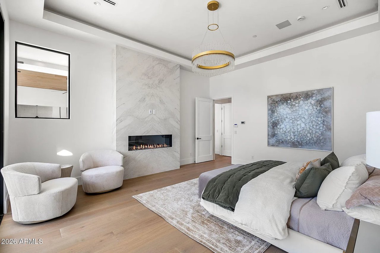 4534 E PEBBLE RIDGE Road