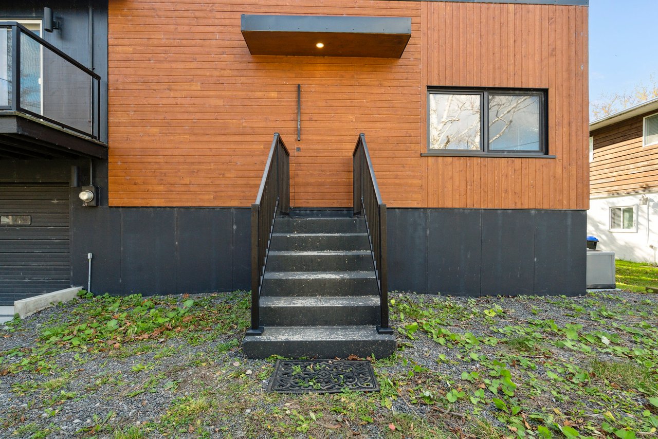 12 Schooner Lane