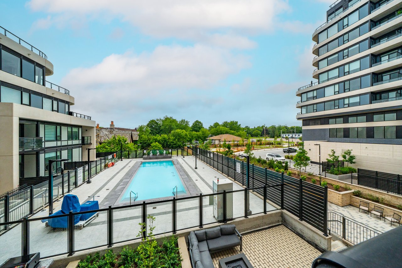8188 Yonge Street, 235