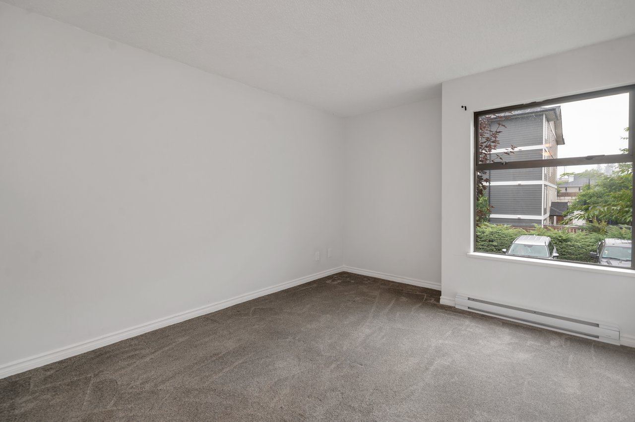 585 Dogwood St S # 201