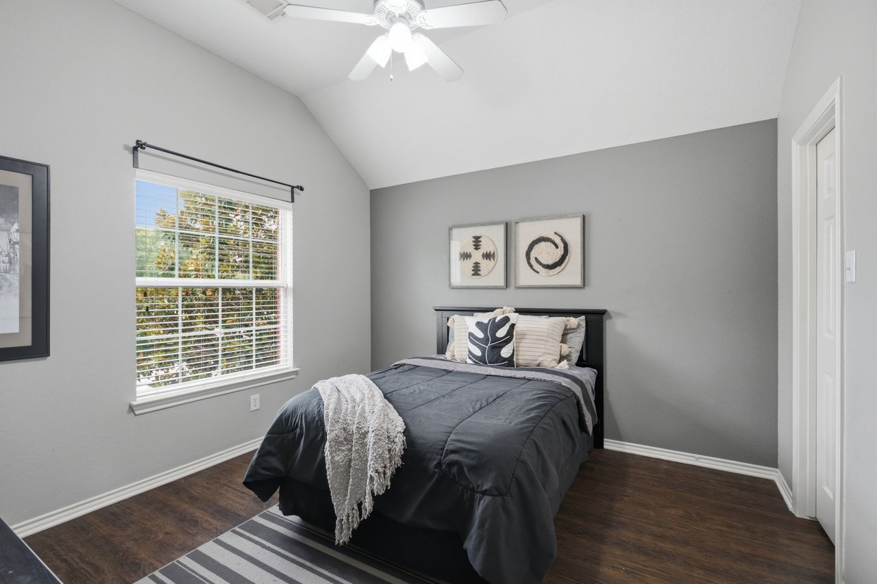 7005 Royal Glen Trail