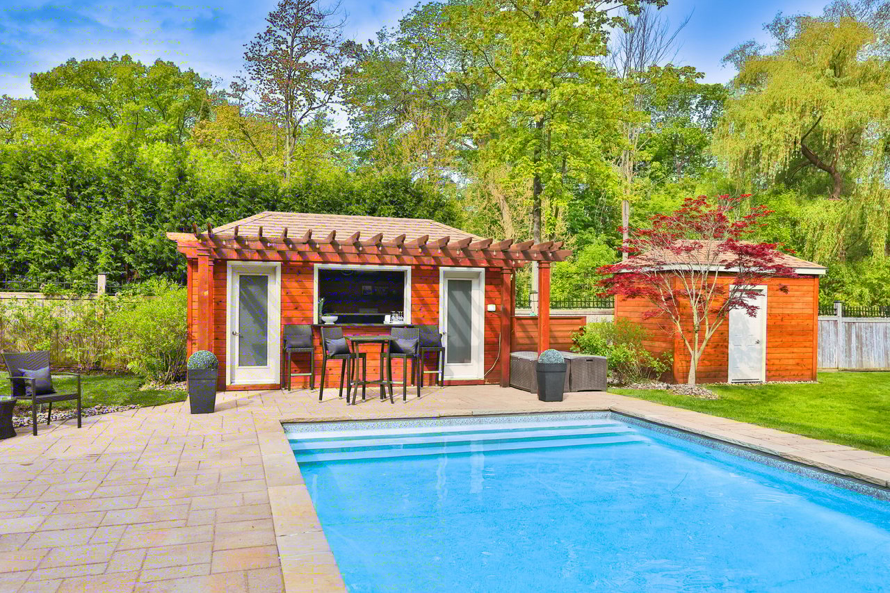 1215 Indian Road