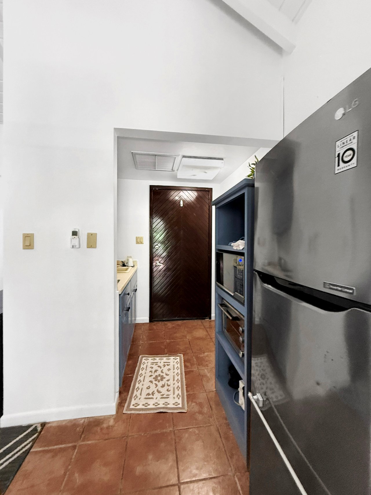 1095 Nanny Cay Studio