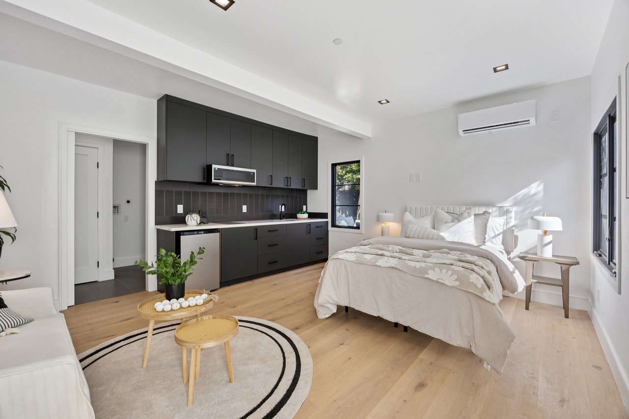 10 Channing Rd, Burlingame