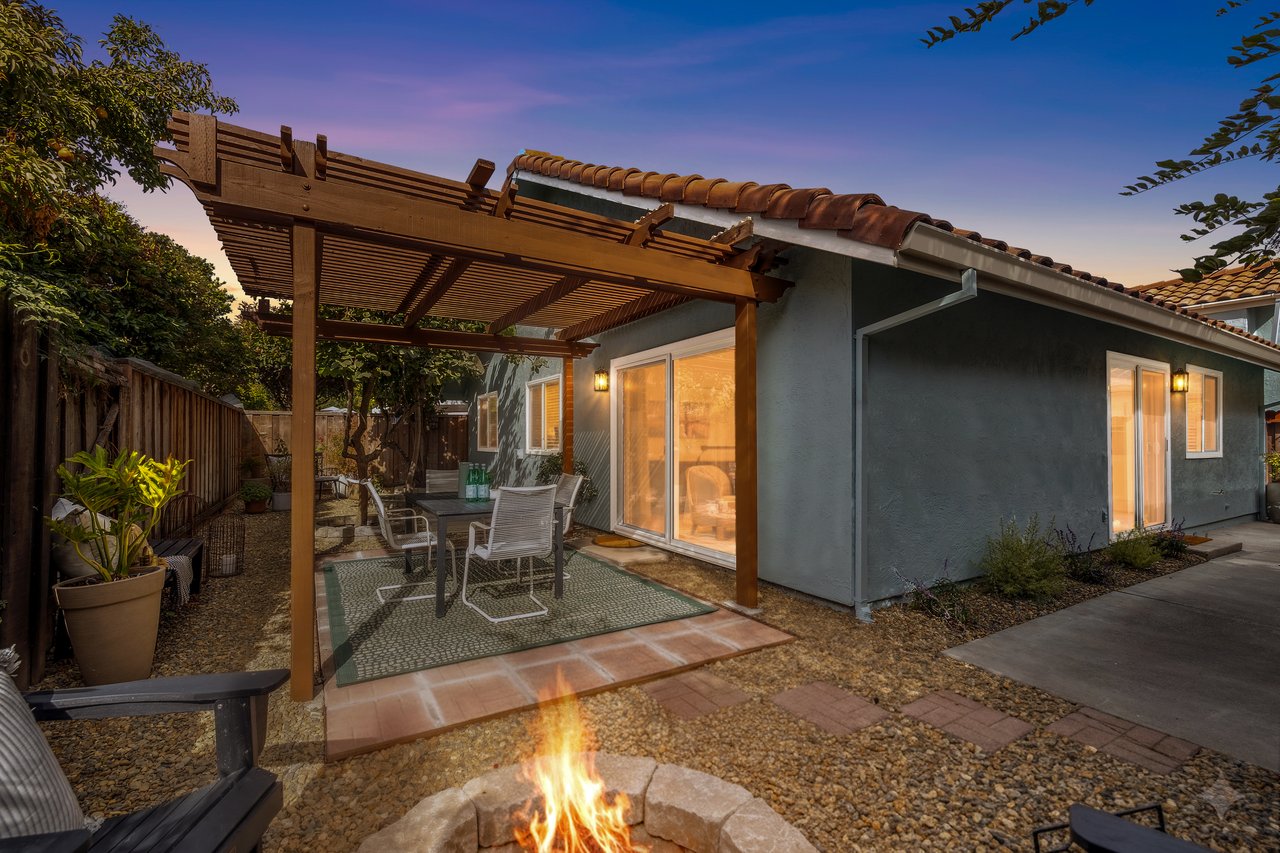 Stunning One Level Ponderosa Home!