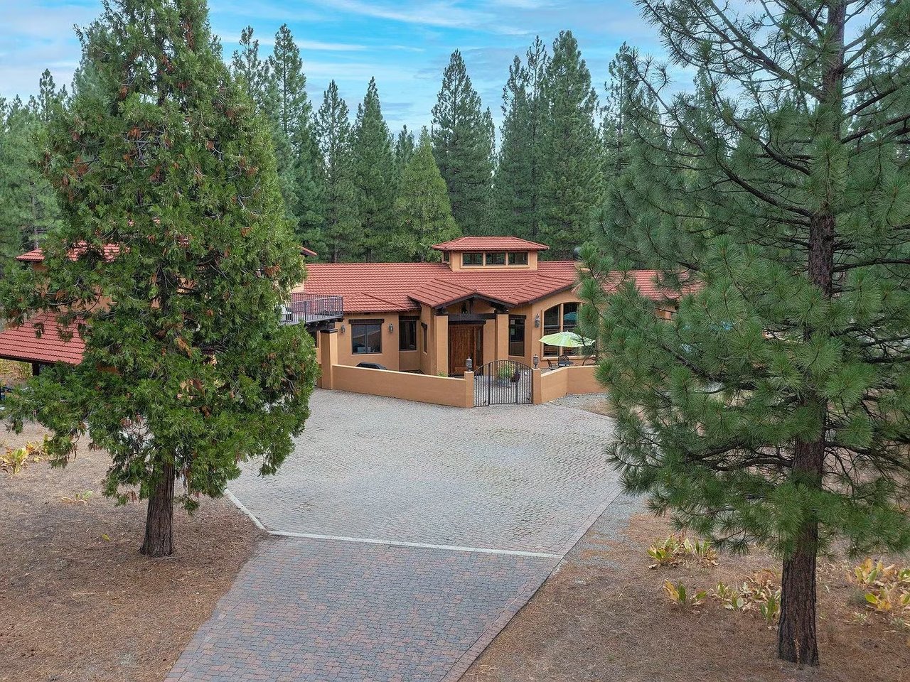 105 Aspen Ct