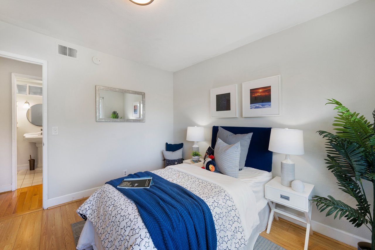 20 Sacramento, Irvine, CA 92604