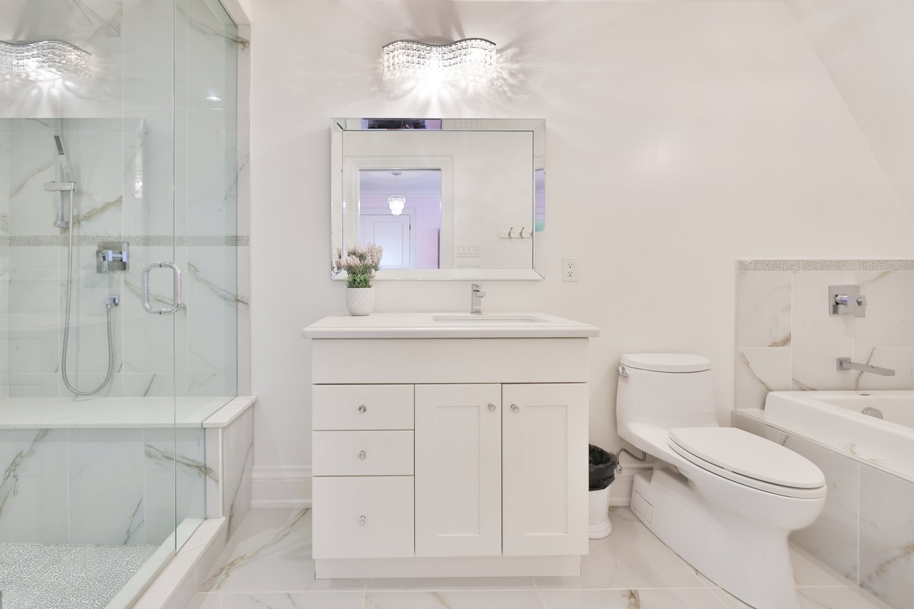 1356 Thornhill Drive