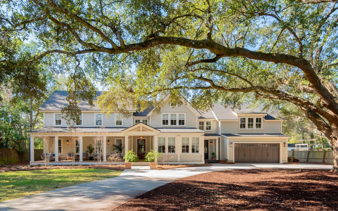 Stunning Southern Home – 982 Cliffwood Drive