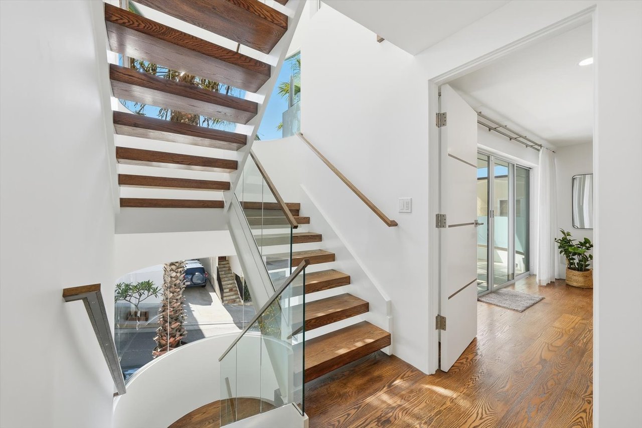  Steps from the Sand & Panoramic Views in Manhattan Beach