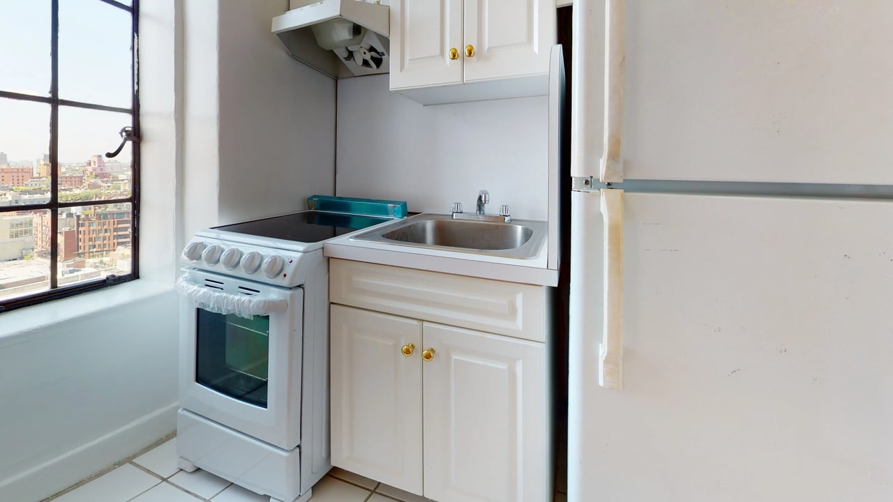 1 Christopher St, #16B