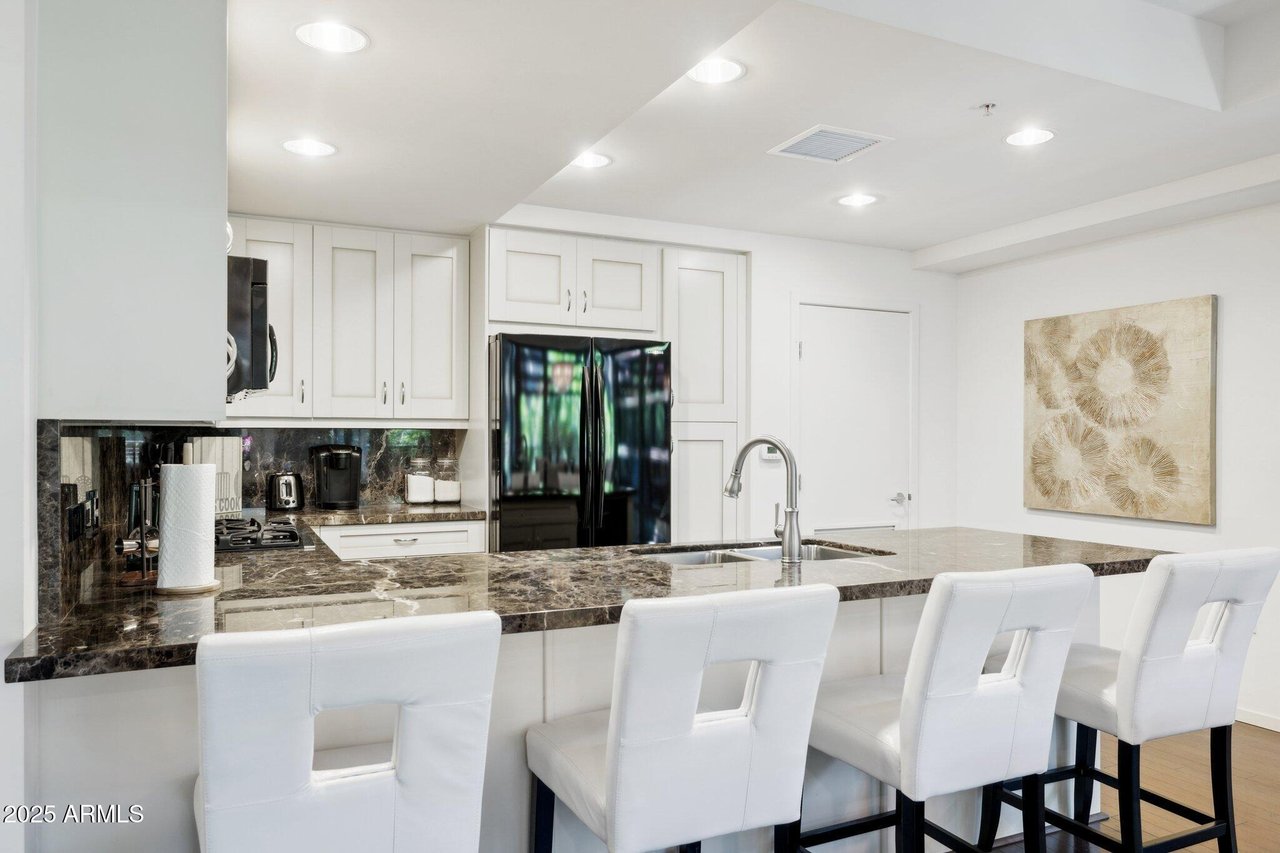 7151 E Rancho Vista Dr, #3001